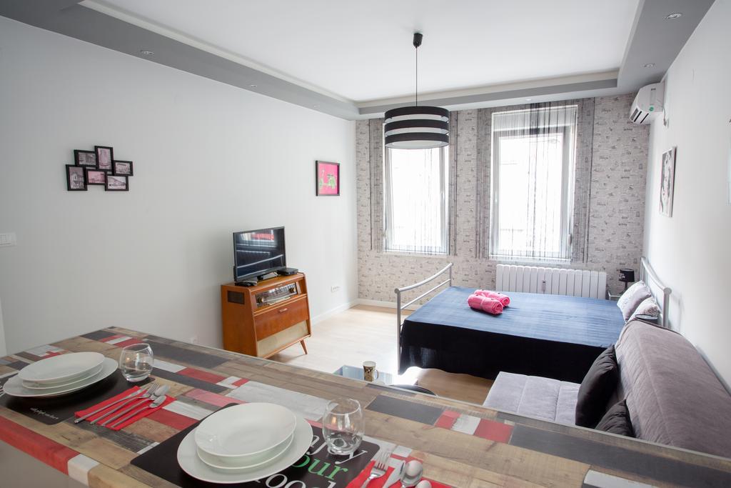 Lea Apartment Belgrado Exterior foto